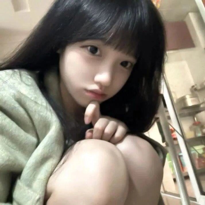 女性思维海报